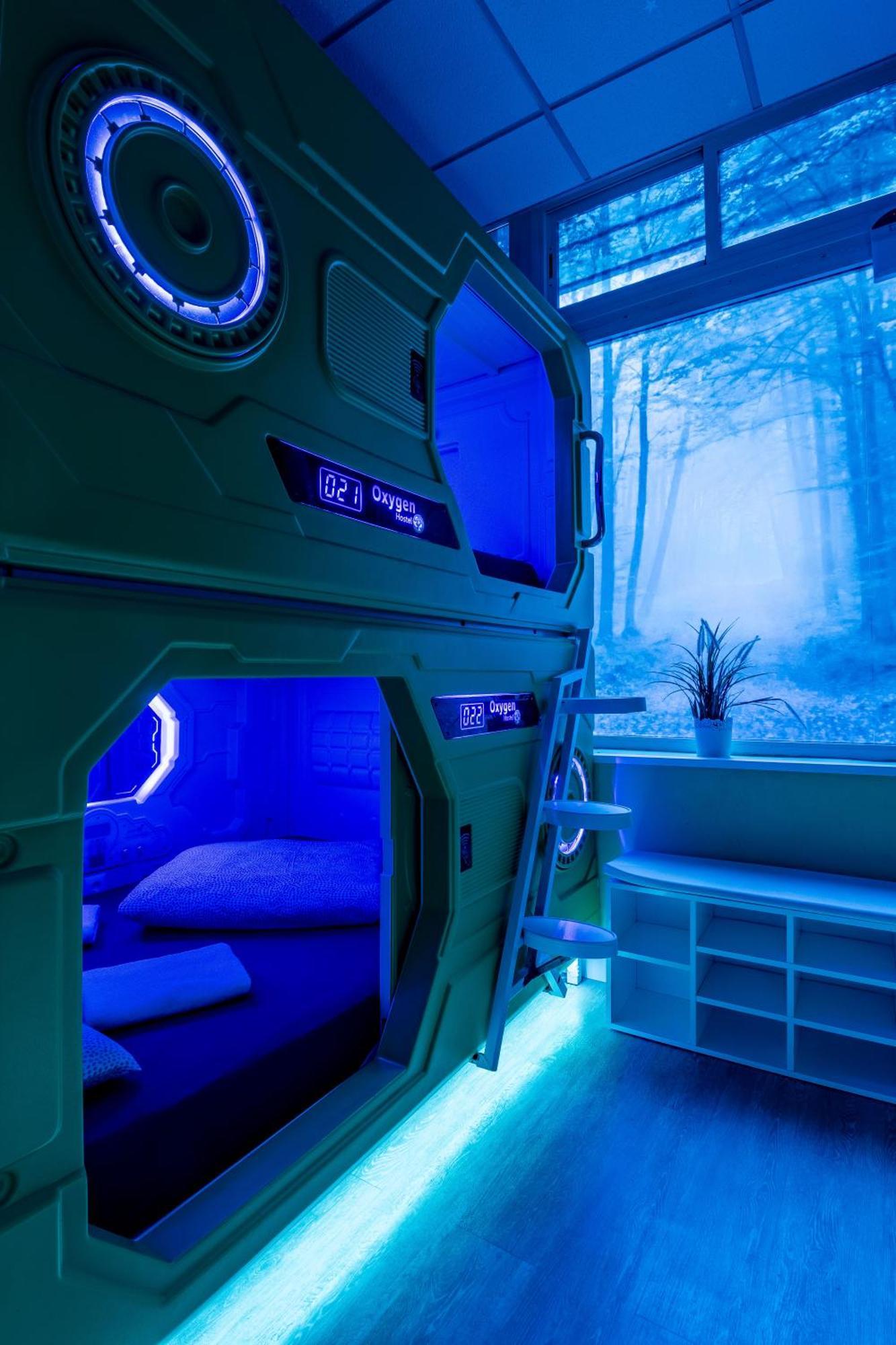 Oxygen Hostel Capsula Madrid Dış mekan fotoğraf