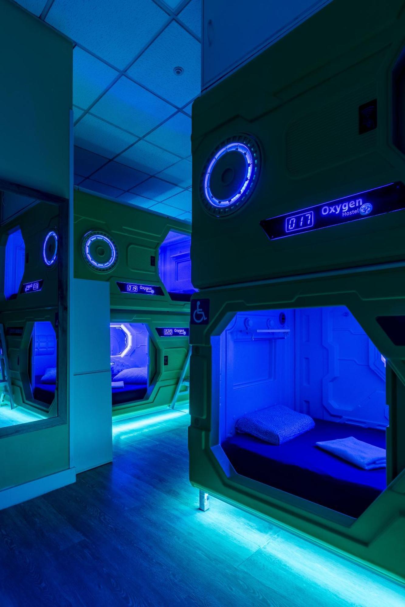 Oxygen Hostel Capsula Madrid Dış mekan fotoğraf
