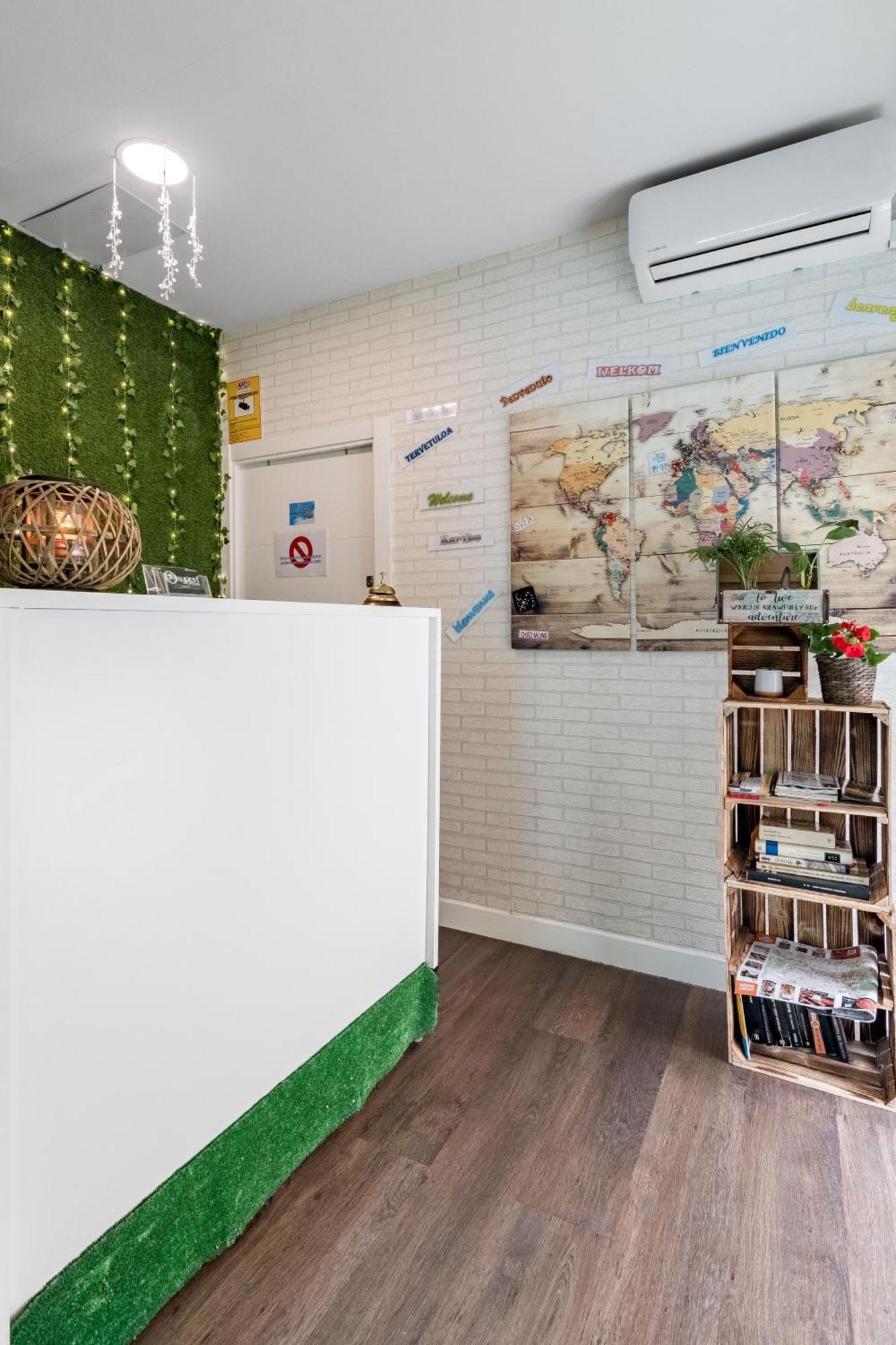 Oxygen Hostel Capsula Madrid Dış mekan fotoğraf
